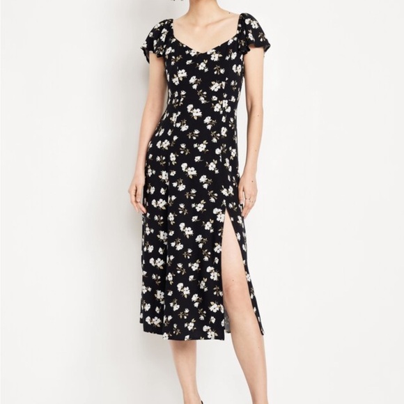 Old Navy Dresses & Skirts - Old Navy Black Floral Maxi Dress